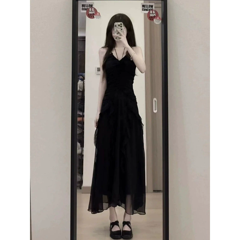 Летний новый стиль, платье для похудения и уменьшения возраста, длинная юбка на подтяжках во французском нежном стиле, маленькое черное платье в стиле Хепберн.