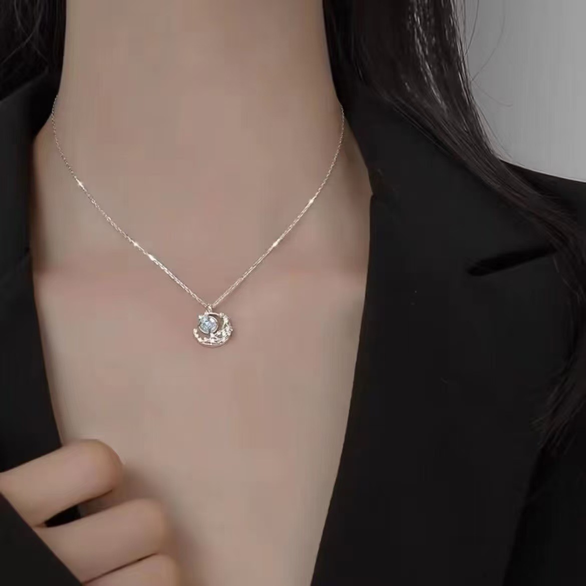 Star Moonstone Necklace Shiny Loving ~ Women's Light Luxury Ins Elegant Gift for Girlfriend Niche Design Sense