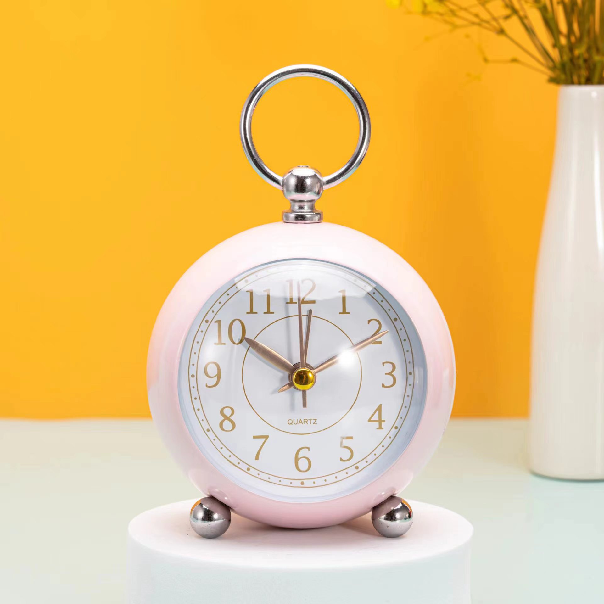 Fábrica al por mayor metal nórdico creativo simple despertador decoración sala de estar dormitorio estudiante niños despertador electrónico