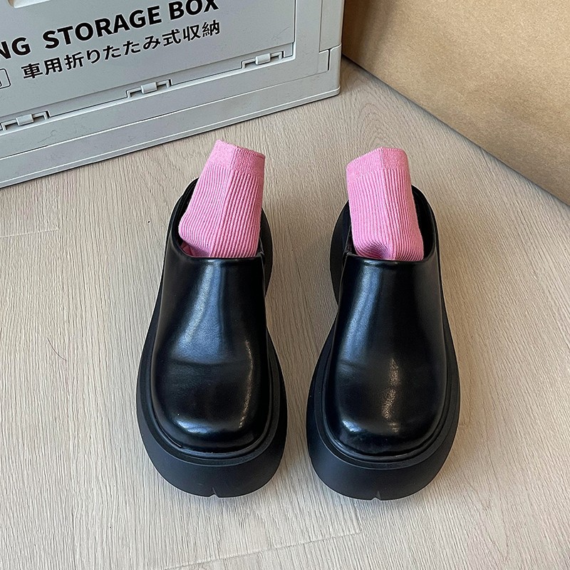 Perezoso con un pedaleo de altura Bocken 2025 nuevos zapatos de mujer de verano retro con suela gruesa y media zapatillas de mujer