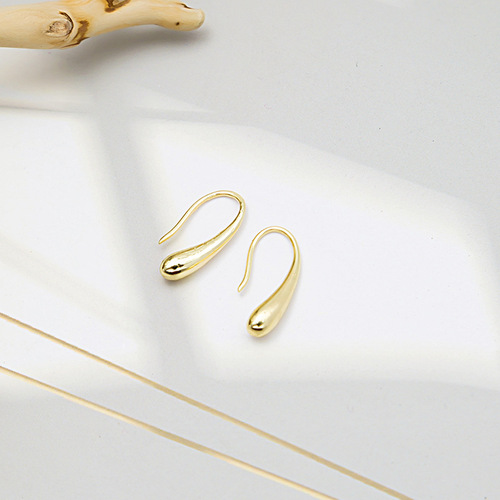 Korean cold style ins water drop gold design earrings Internet celebrity versatile, exquisite, compact and versatile Hong Kong style earrings