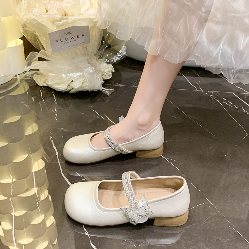 Mary Jane Pumps With Rhinestone Butterfly And Chunky Heel_voghion.com