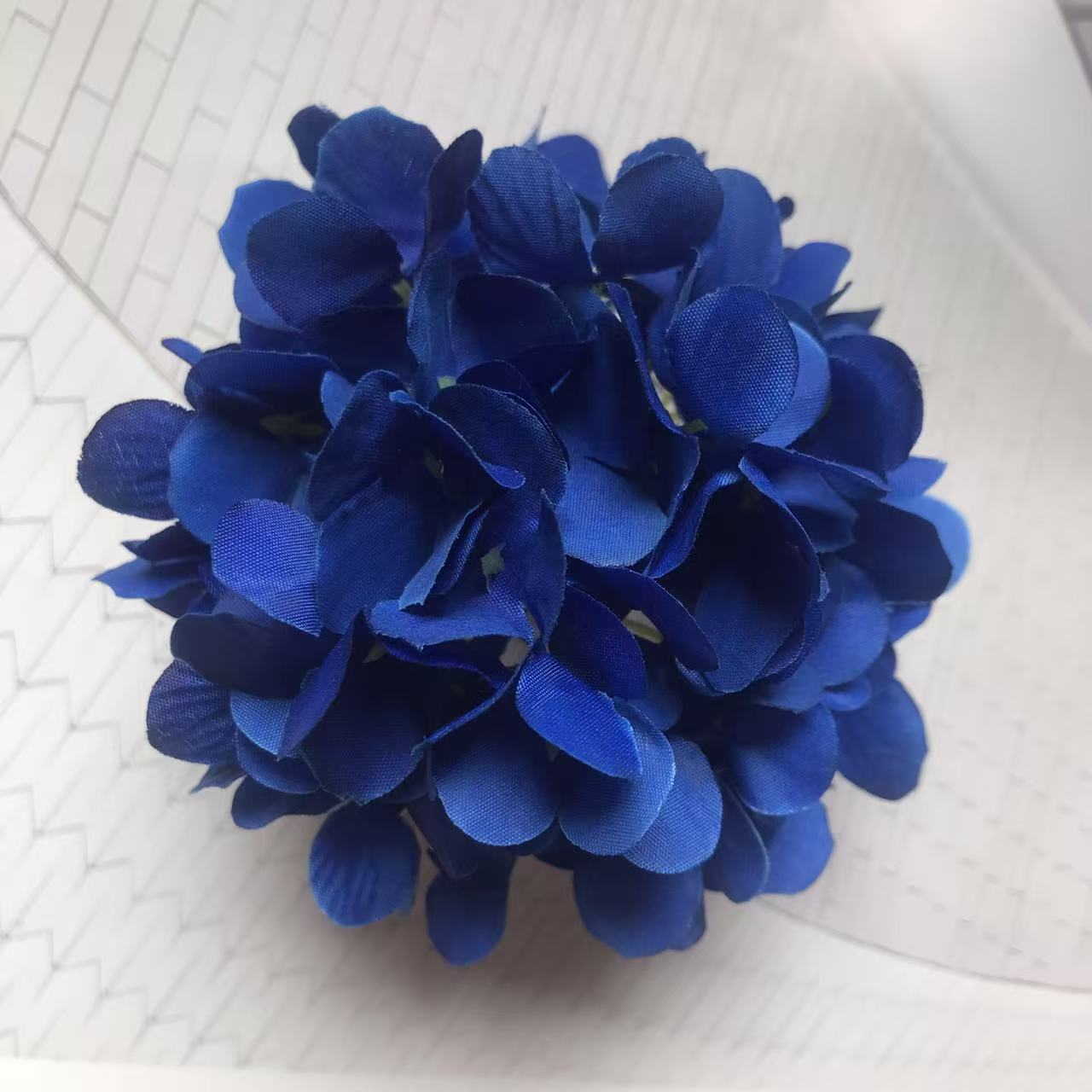 로얄블루(지름 약 10cm, 높이 약 7cm)