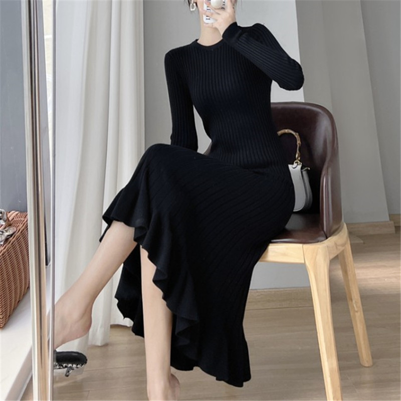 Herbst Fischschwanz Strickkleid Damen, mittellang über dem Knie, Basislage und schmale Passform, gepaart mit einem Pelzmantel für_voghion.com