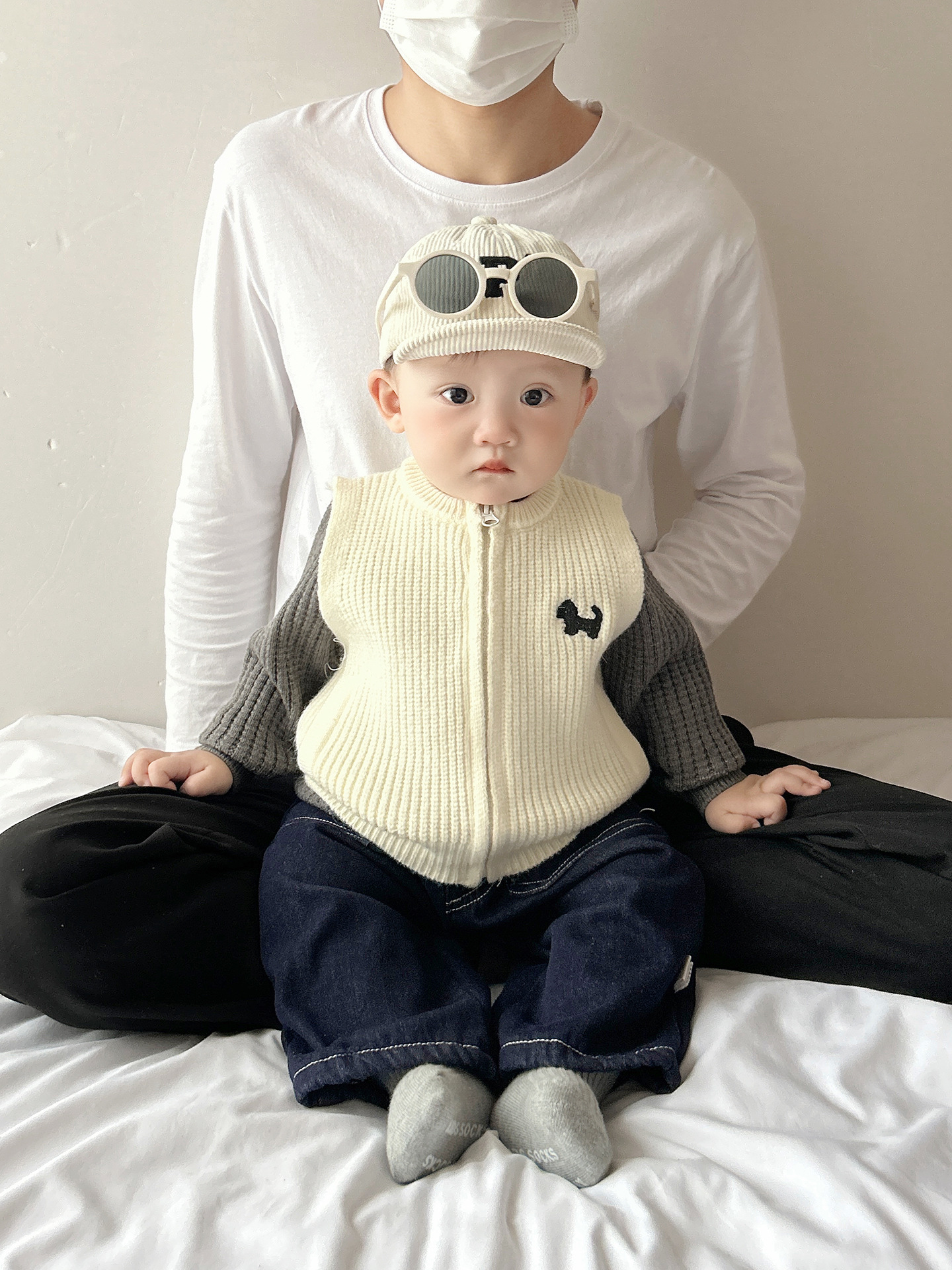 Baby otoño y invierno nuevo chaleco de punto, suéter casual coreano para hombres y mujeres, chaleco de punto caliente para bebés, marea de hombro