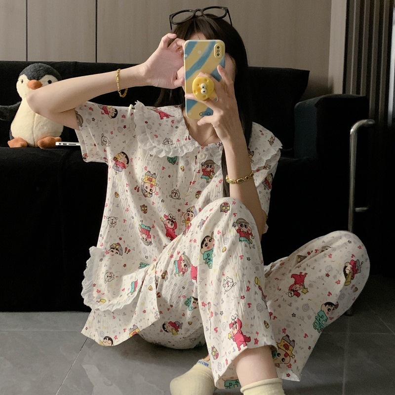 Crayon Shin-chan pajama set — short sleeve top and shorts detail shot