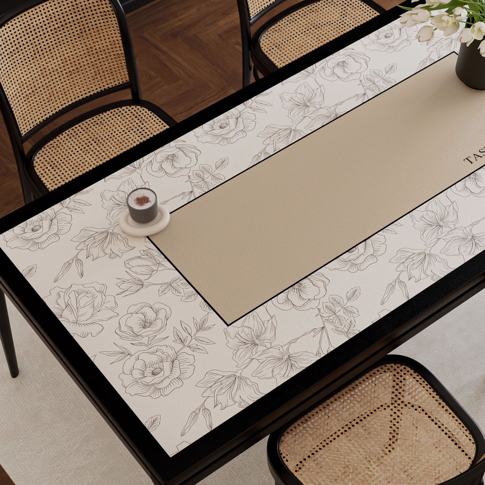 Francés retro lujoso lujoso 2025 nuevo cojín de mesa impermeable a prueba de aceite sin lavado a prueba de quemaduras de cuero toallas de mesa de estilo medieval