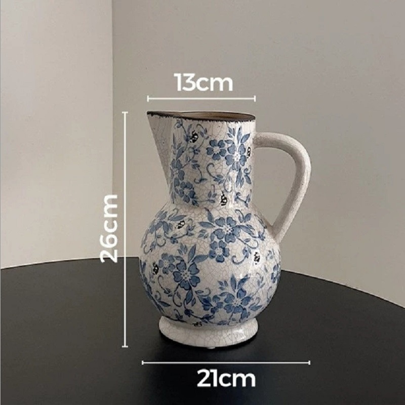 Blue and white porcelain f style