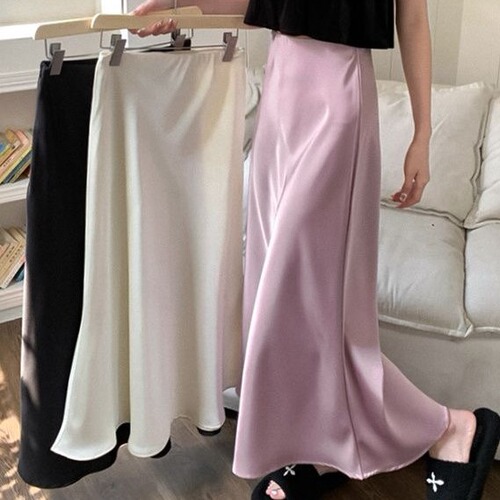 Elegant silky satin semi-slip dress for women, with a flowing medium-length summer skirt, high-waisted, slimming, versatile fish-tail style dress with a sense of sophistication.