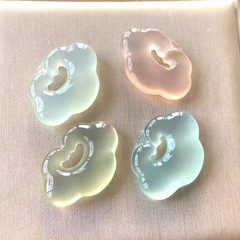 天然の氷種の白玉髄祥雲ロックペンダントの青い瑪瑙の馬の材料は無事に腹ばいになります。