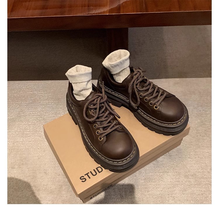 Nuevo estilo clásico de estilo británico, zapatos de correa Lefour, zapatos de tacón bajo, zapatos de derby, zapatos de cuero para mujeres