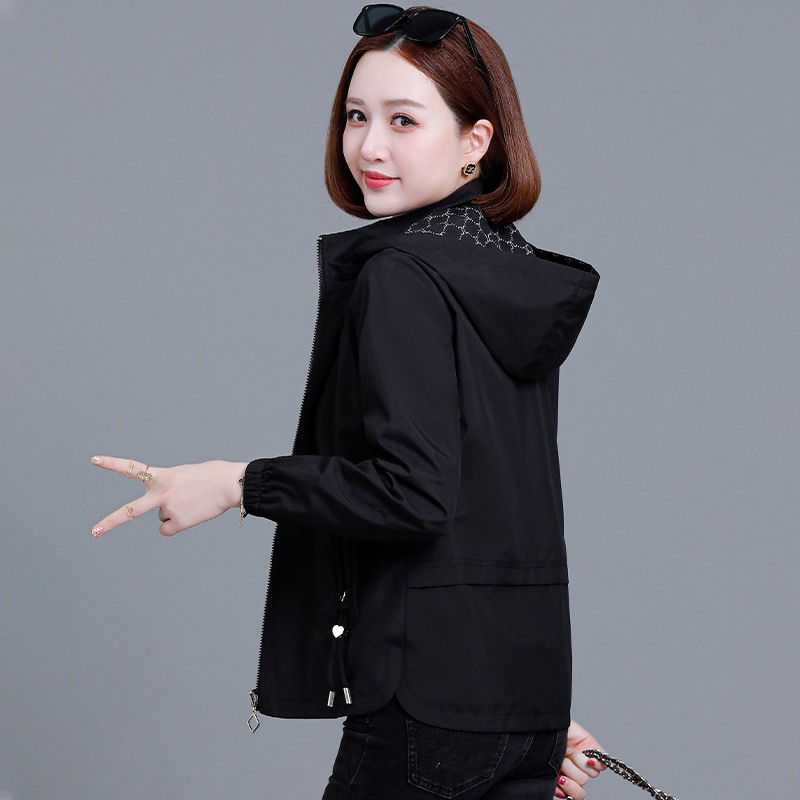 短款外套女春秋款2025新款中年妈妈秋季女装百搭休闲连帽夹克上衣|undefined