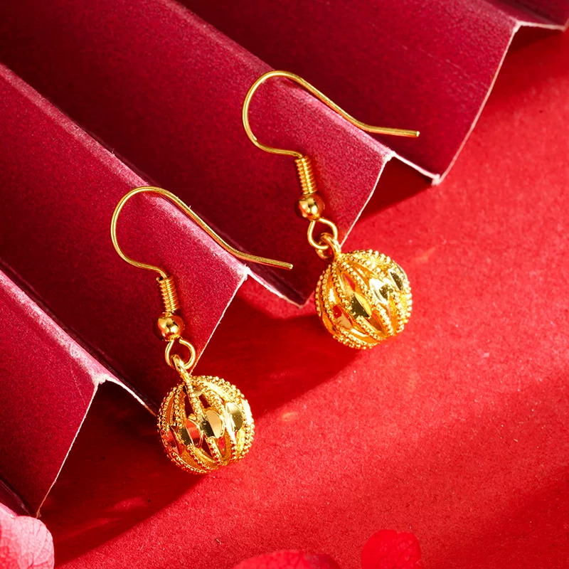 Fashionable universal earrings, light luxury style, wholesale