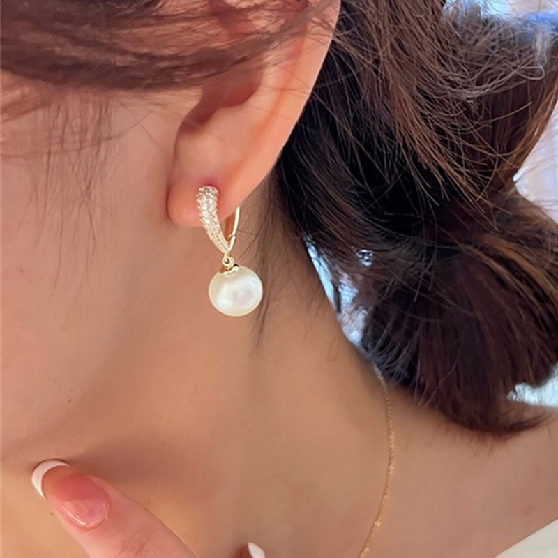 Orecchini di perle di lusso con zirconi per feste eleganti_voghion.com