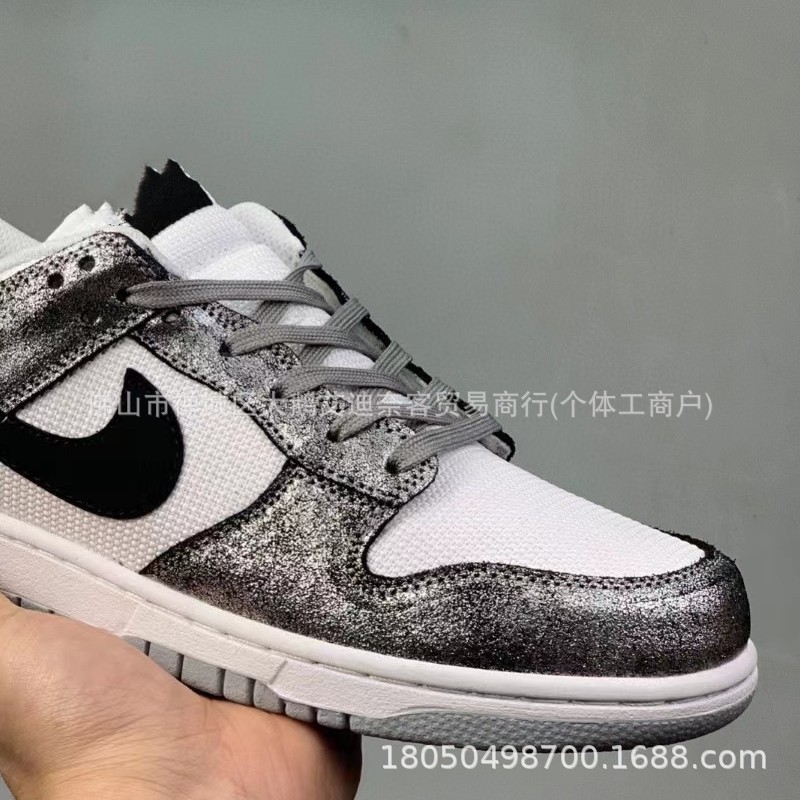 SB Dunk Low "ホワイトバスケットローギャングスポーツスケートボードシューズ「ホワイトシルバークラックDO5882-001|undefined