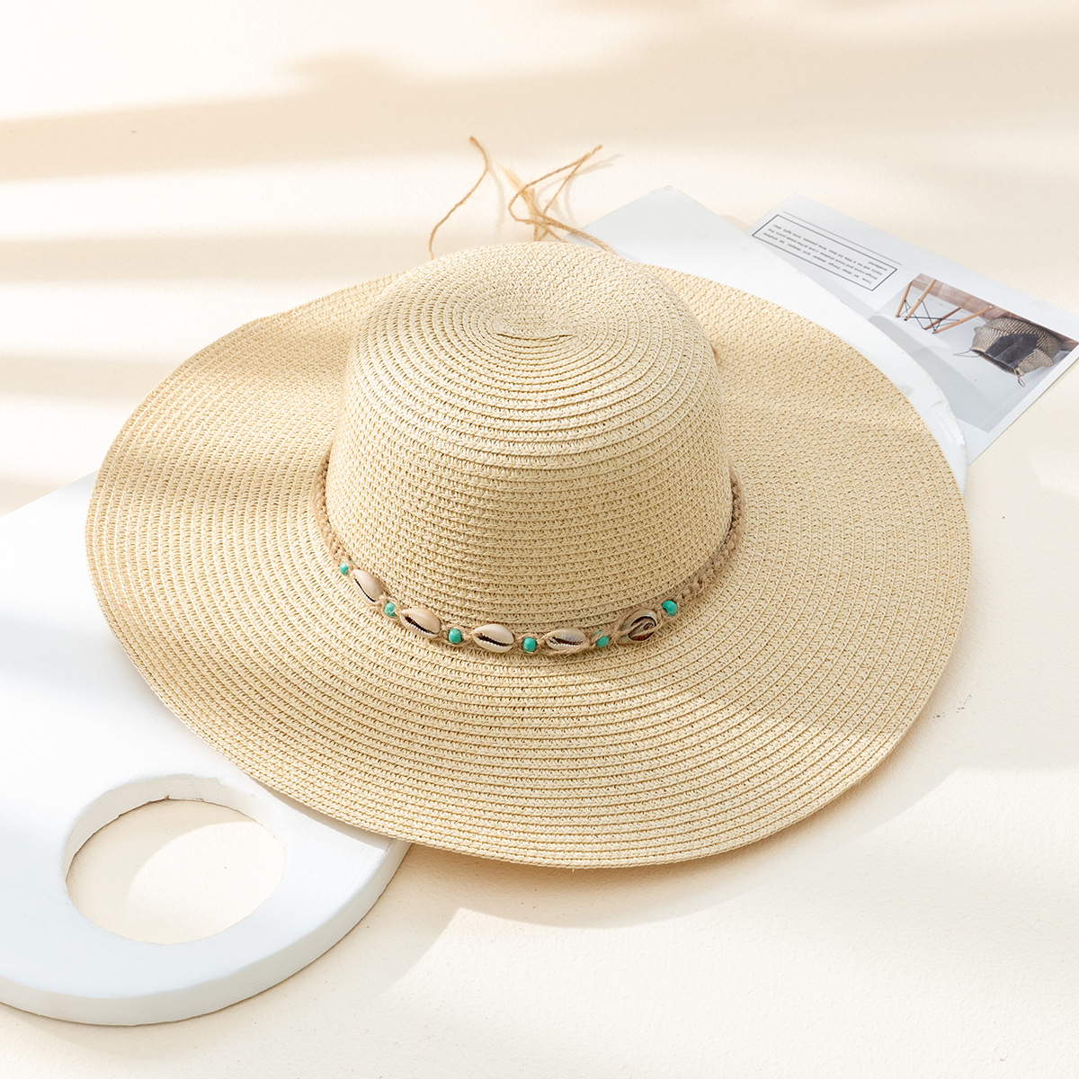 Women's Beach Shell Wide Eaves Straw Hat display picture 4