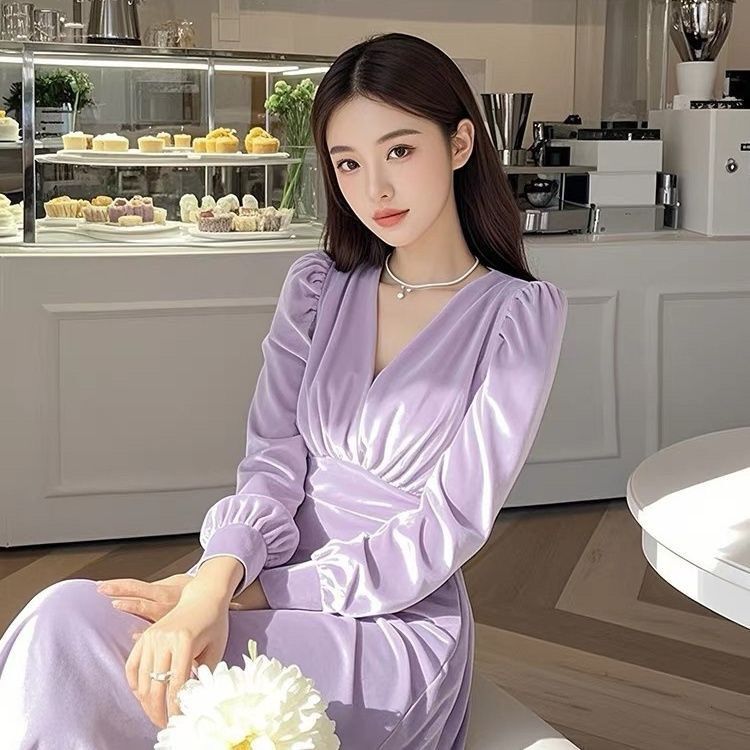 New Style Ladylike Fashion French-Style Elegant and Classy Long Dress with a Light Purple Velvet Base Dress for Women 2026 Winter