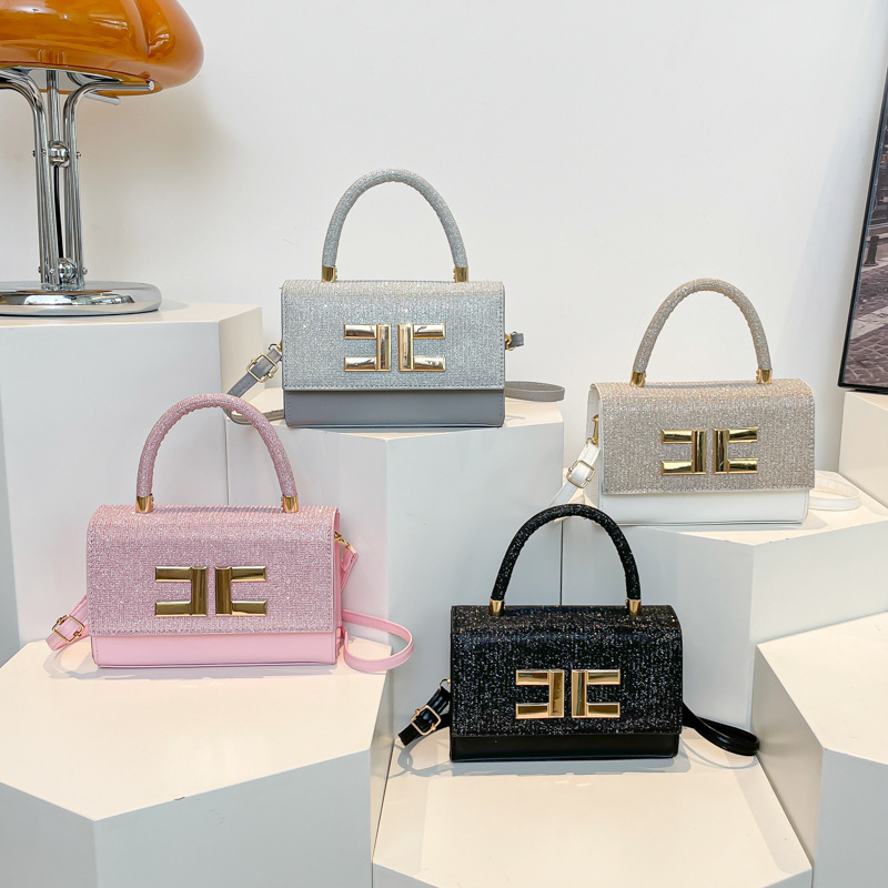 Bolso femenino 2024 nuevo otoño e invierno bolso de axila de un solo hombro de diamantes brillantes Bolso bandolera europeo y americano Bolso cuadrado pequeño literario de moda