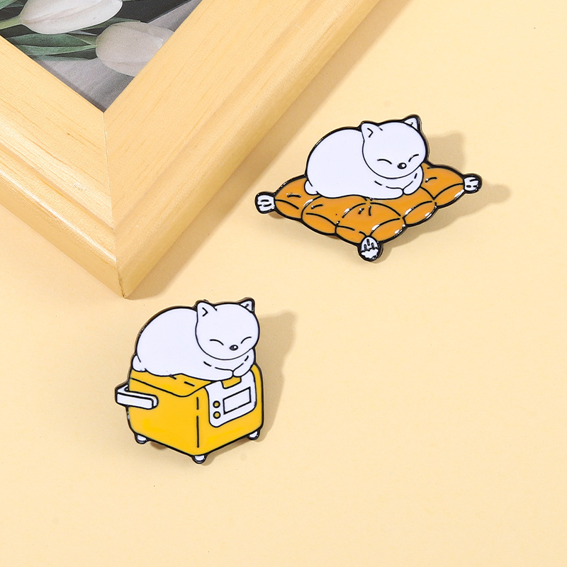 7g Weight Brooches Classification Casual, Daily Occasion Alloy Material Cat Pattern All Seasons Season Unisex Gender Stoving Varnish Design Cute Style Cute Pin Cat Alloy Stoving Varnish Unisex Brooches 6