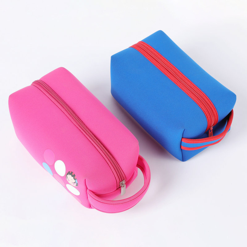 ���Ƹ���Ǳˮ�ϻ�ױ���ǹ�ɫǱˮ��ױ�����ɰ�����ֵ��ױ��