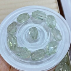 天然绿水晶绿阿赛随形散珠大颗粒不规则刻面水晶配件DIY手串手链