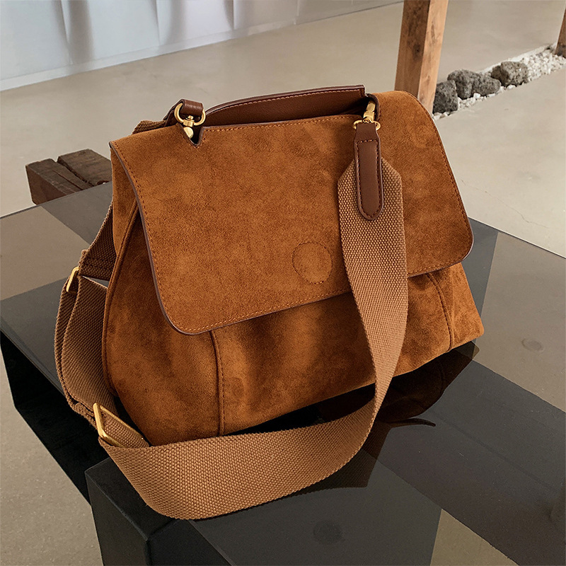 Vintage tela de terciopelo marrón versátil otoño invierno bolso de mujer gran capacidad mochila bolso de hombro bolso de mujer bolso grande 2025 nueva moda
