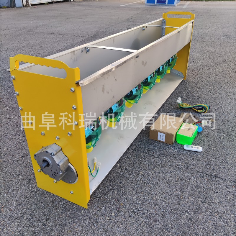 水田畑トラクター前置施肥機小型家庭用電気肥料散布機小型肥料散布機