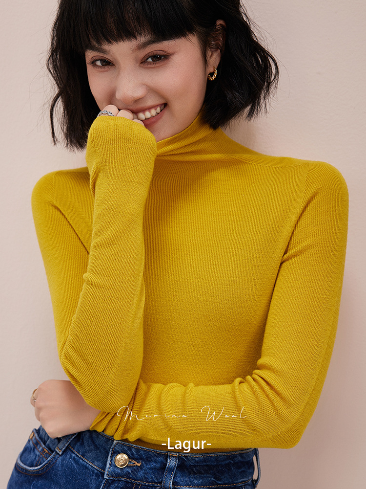 トップスは新年の赤色、シームレスな一体型揚子紡績100％ウールニット、女性用スリムフィットハイネックセーター