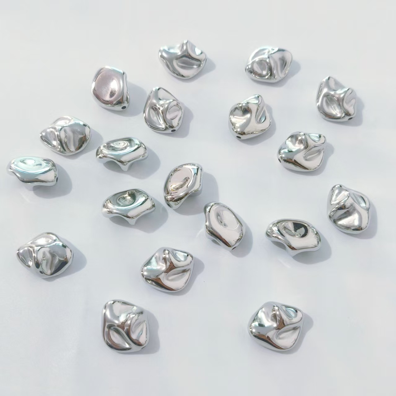 Plástico ABS chapado CCB piedra irregular separada por perlas dispersas DIY accesorios de collar de pulsera de perlas hechas a mano