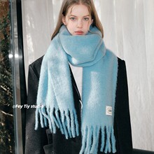 ��ë���s��ɫ����Ů���u�{�ﶬ�Շ��б�ů�ٴ�W�����|�R��ë����