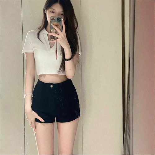 Black shorts for women, hot girls, tight, outer wear, backing, 2026 summer new jeans, hip shorts, women's summer