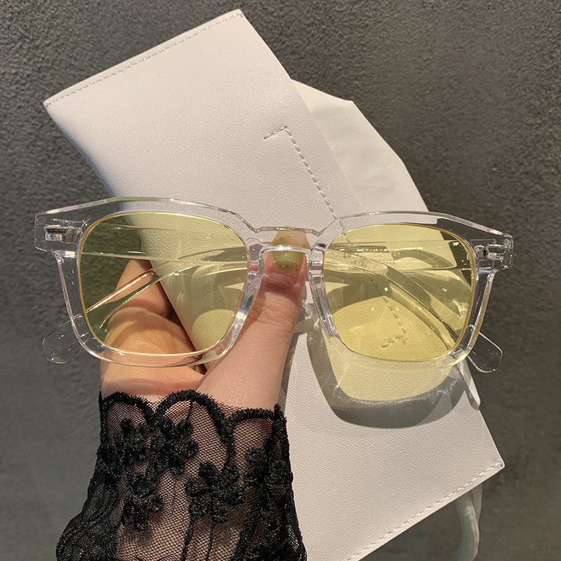 Retro Resin Square Full Frame Women's Sunglasses display picture 5