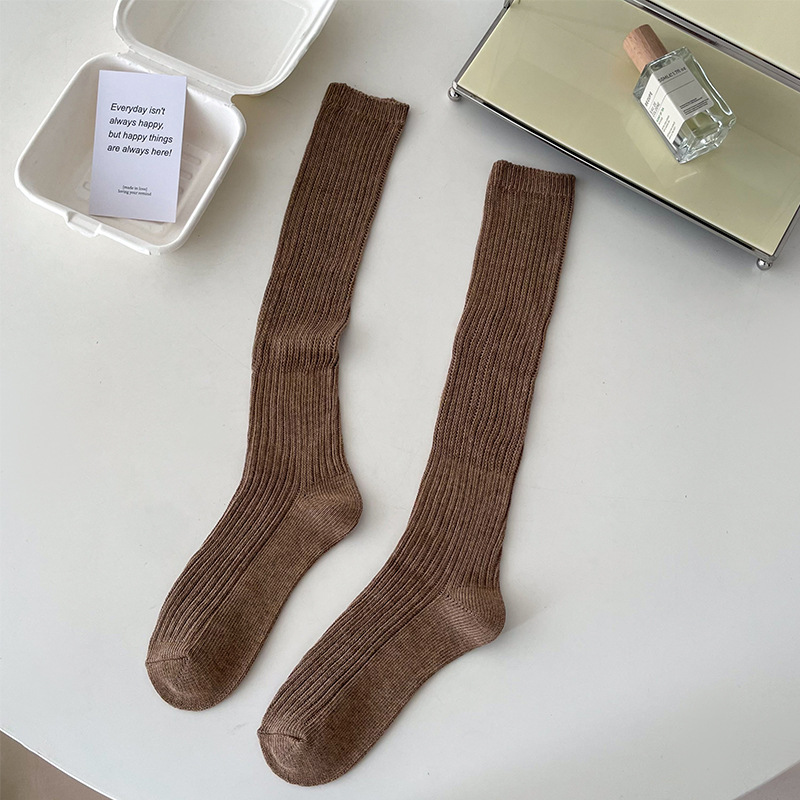Otoño e Invierno Maillard línea gruesa calcetines de pantorrilla absorbentes de sudor diseño de nicho sentido americano japonés retro medias Calcetines de rodilla