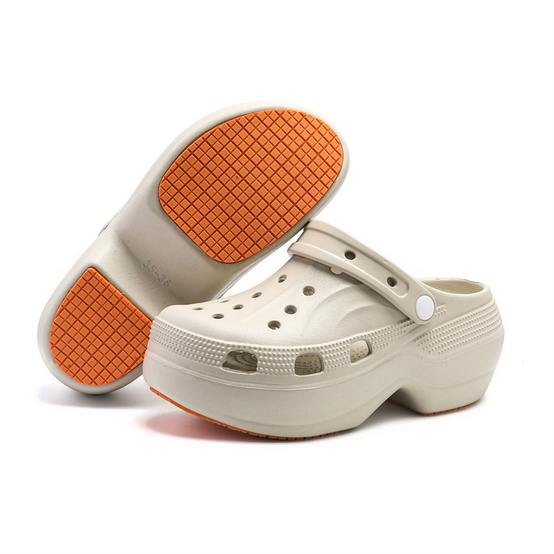 Zapatos con agujeros antideslizantes para mujer, ropa exterior de verano transpirable, arrastre de Baotou EVA, pantuflas de plataforma de playa con suela de goma resistentes al desgaste