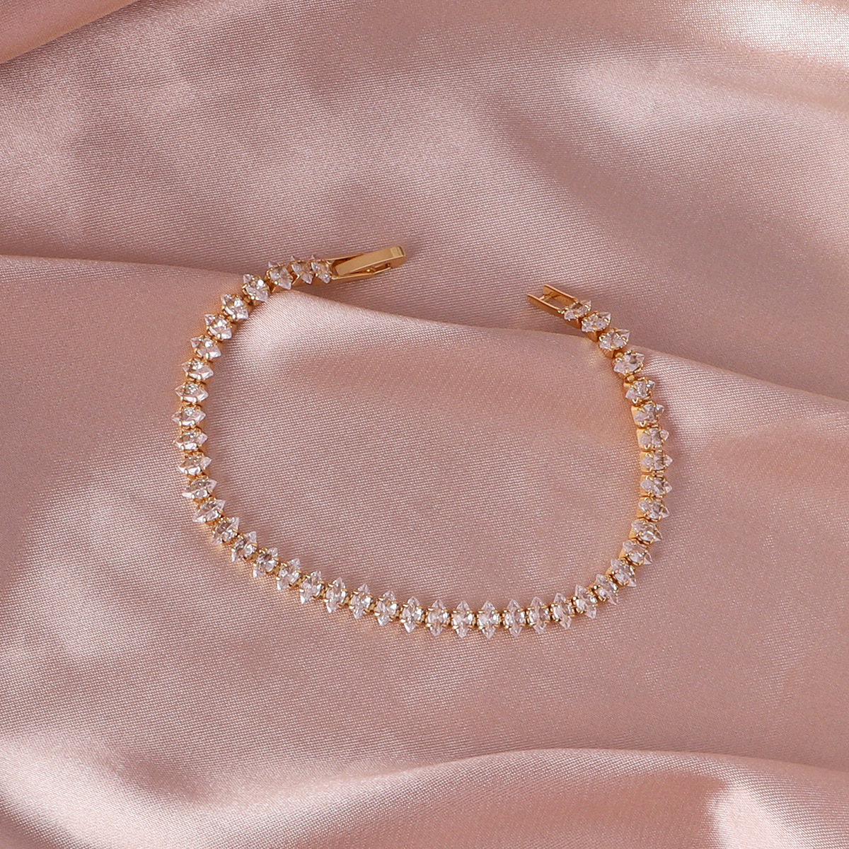 Simple Style Waves Copper Bracelets Plating Zircon Copper Bracelets