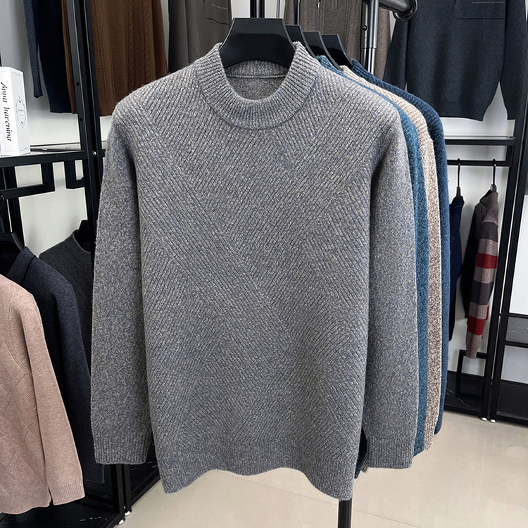 Barra vertical inclinada nuevo suéter de hombre con cuello de media altura jacquard invierno calentamiento camiseta de punto simple casual