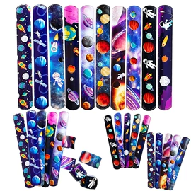 手环;钥匙扣及钥匙扣配件;饰品玩具