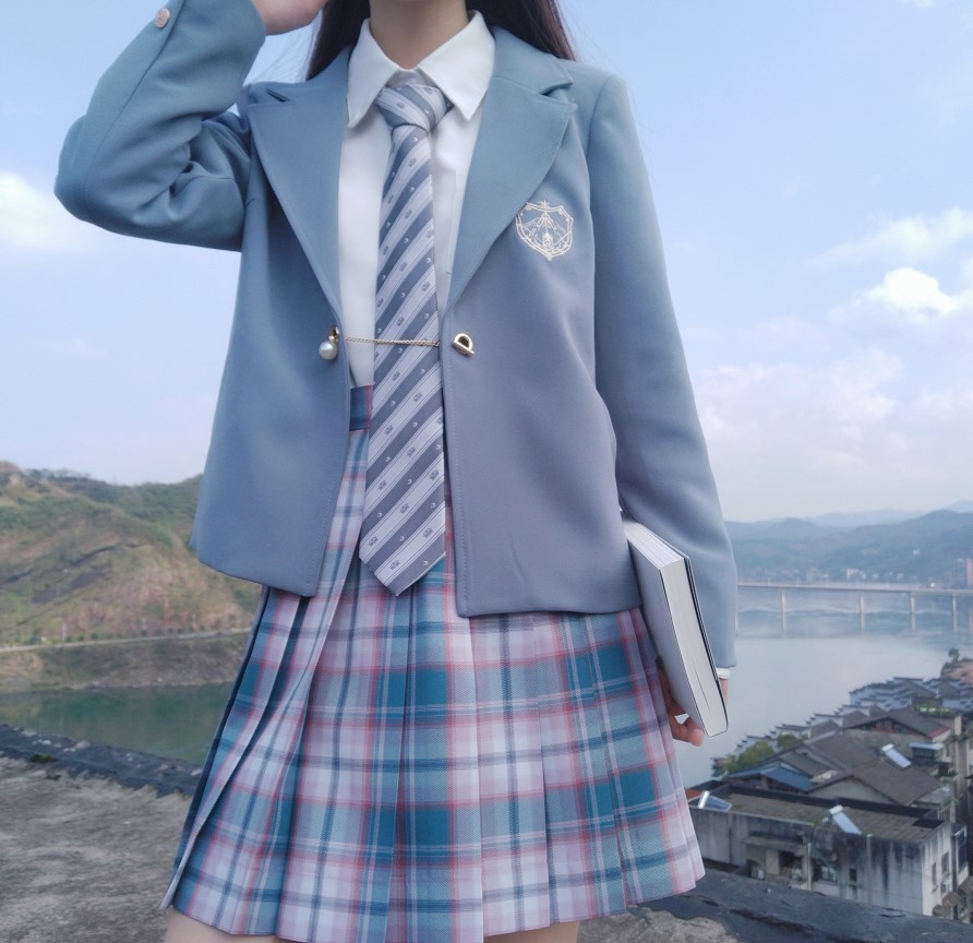 Skirt, bow tie, 9105 cells