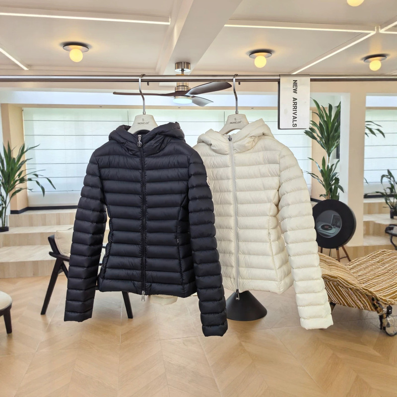 Pure original Mongjia lgelle hooded pocket lightweight ribbed down jacket for women Pure original Mongjia lgelle hooded pocket lightweight ribbed down jacket for women