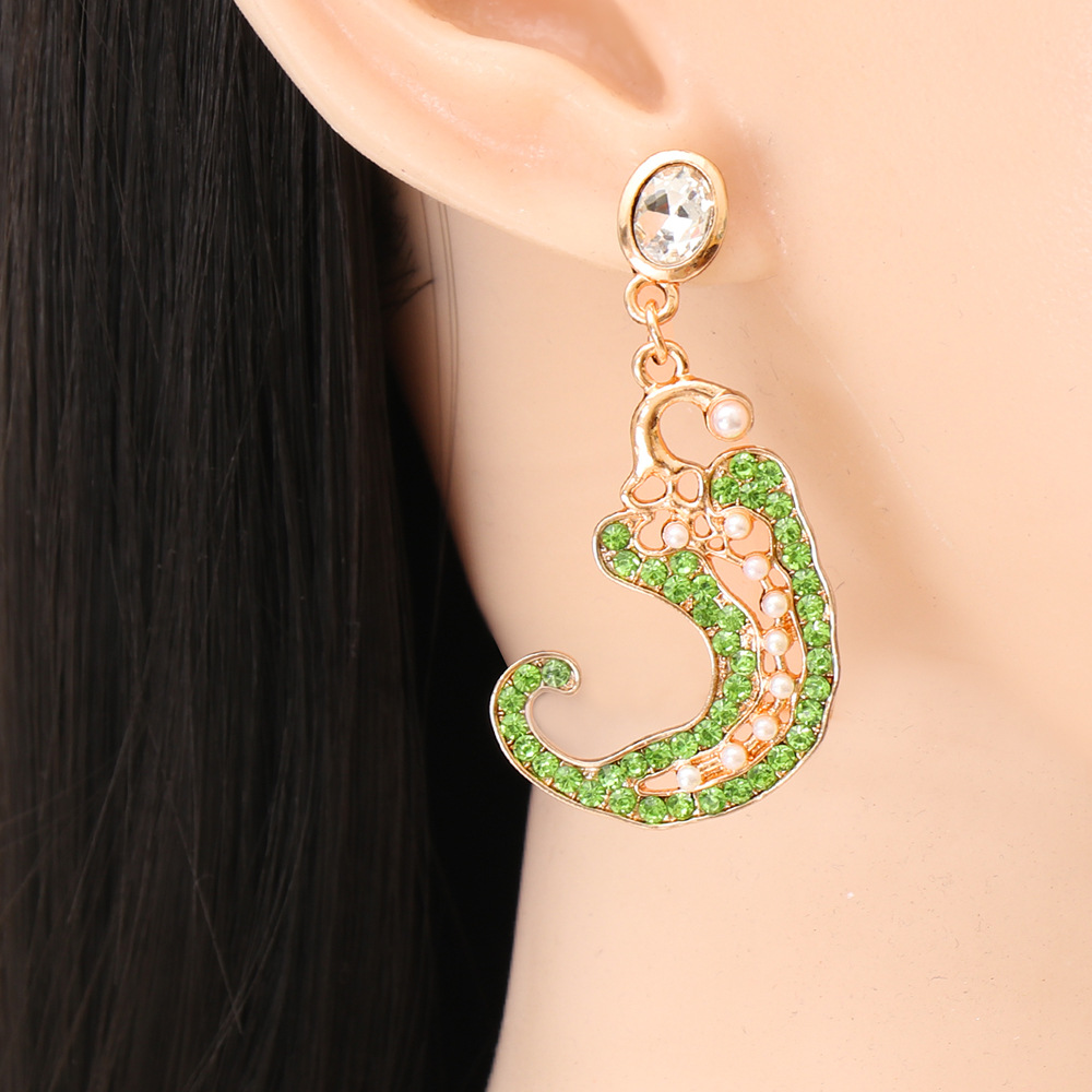 Wholesale Jewelry Pepper Full Diamond Drop Earrings Nihaojewelry display picture 11