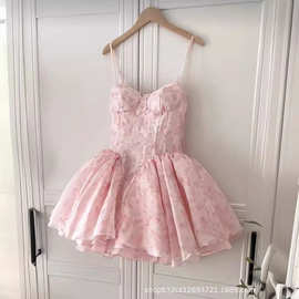 韩系温柔风印花吊带连衣裙女夏季粉色甜美减龄奶乖绝美显瘦蓬蓬裙