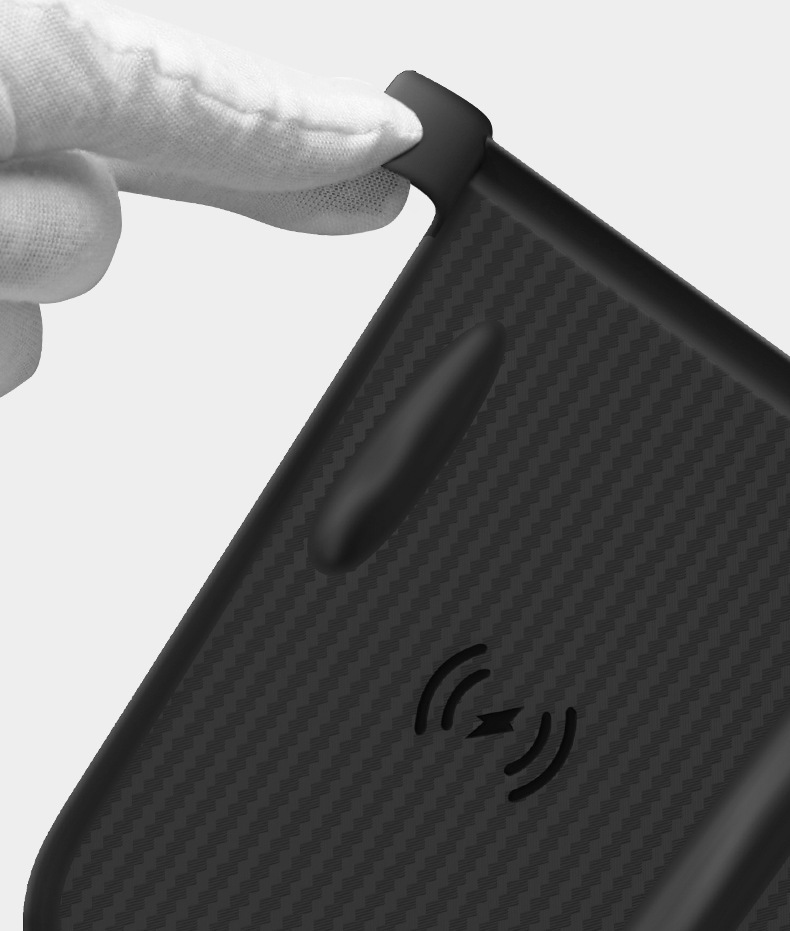 Suitable for Tesla's New Version of Model 3/Y/Yl Central Control Wireless Charging Silicone Pad Anti-Slip Protection Car Accessories