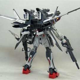 高高模型 1/100 MG漆黑强袭E+IWSP 008 带支架拼装模型 玩具礼物