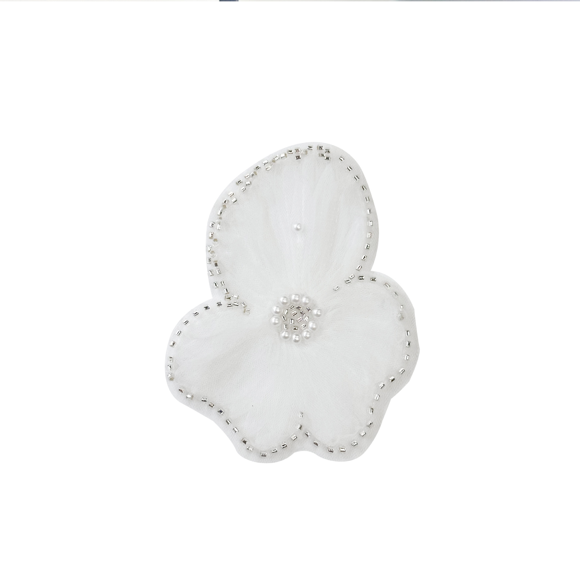 Perlas de alta calidad de bordado de flores pesadas bordadas flores blancas flores de pecho tridimensionales vestido de boda bolsas zapatos sombreros decoración