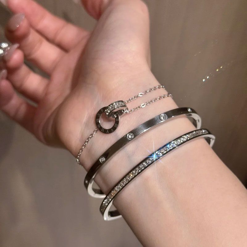 Minimalist Layered Bracelets For Women Stackable Adjustable Chain_voghion.com