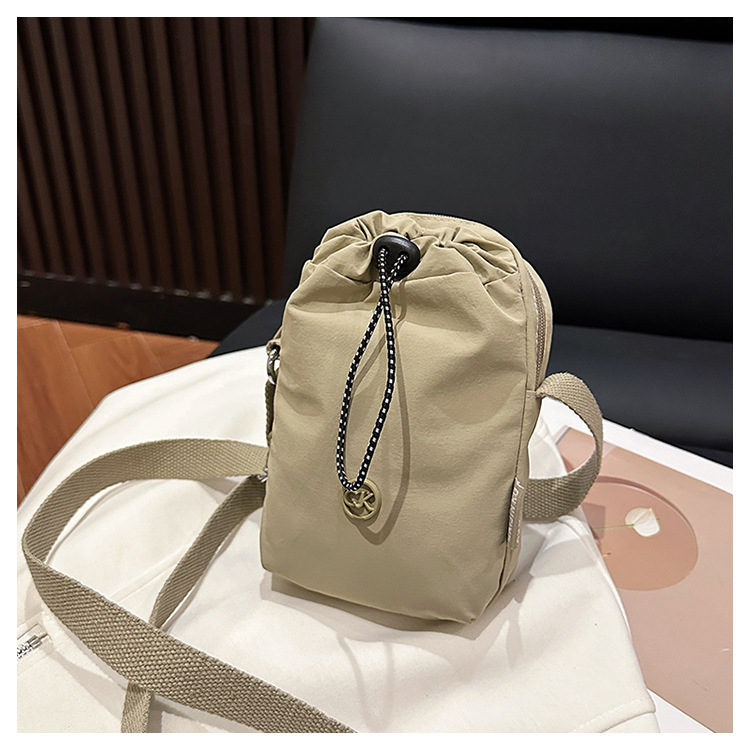 크로스보더 2025 소형 가방 새로운 한국식 졸라매는 끈 간단한 휴대폰 가방 동전 지갑 세련되고 다재다능한 싱글 숄더 크로스백