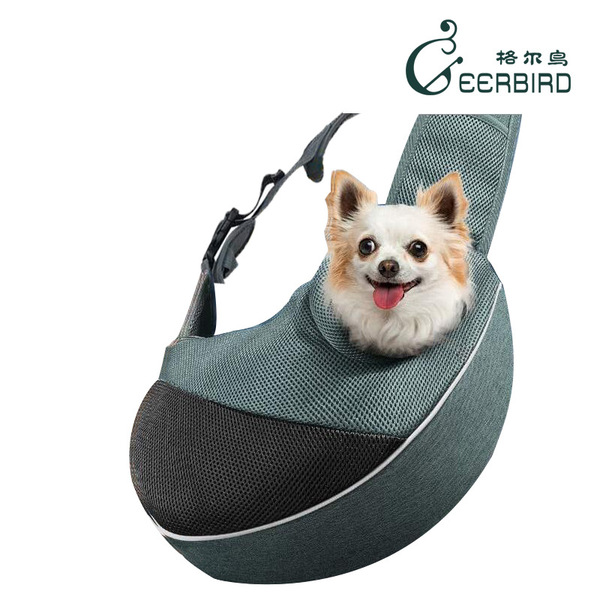 handheld one-shoulder bag to go out for traveling