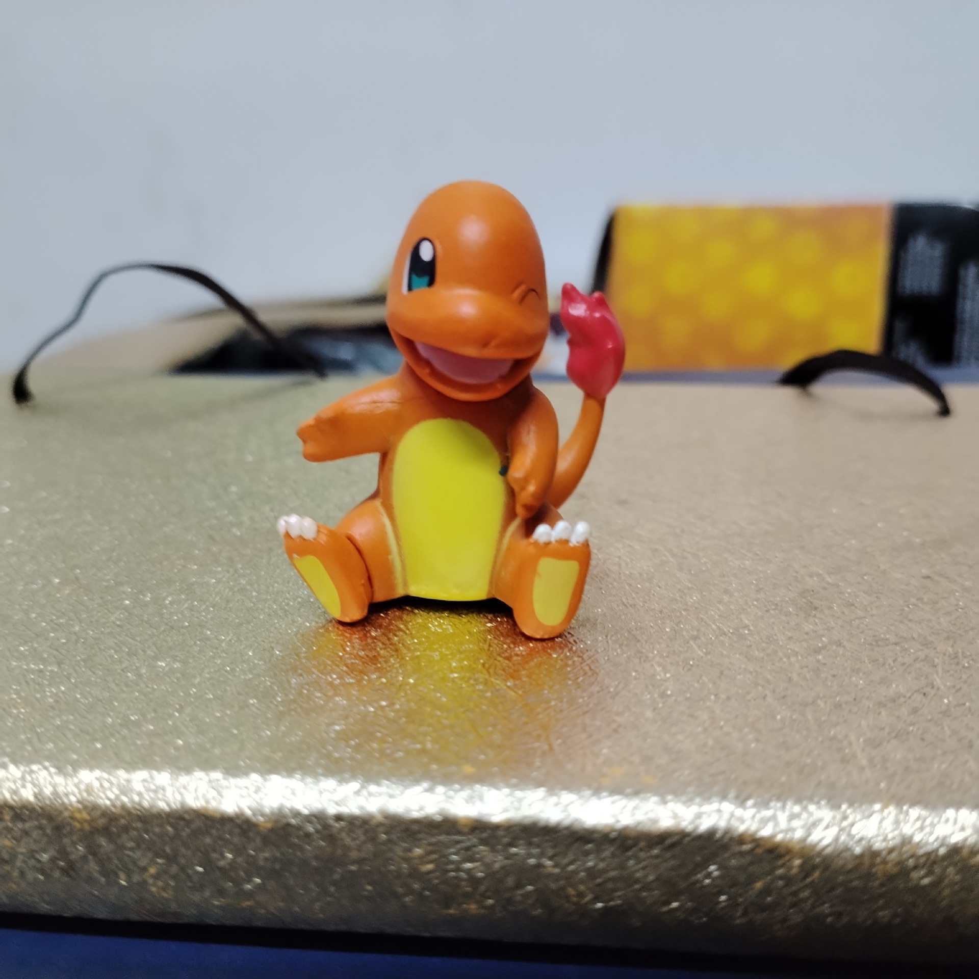 Pokémon Bola Pokémon Pokémon Zhu Zi Super Dream Dragón que escupe fuego Modelo de juguete