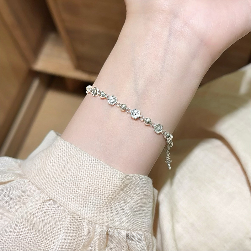 Momo Burning Bracelet Female Niche Design High-end Sense Fashion Exquisite Temperament All-match Simple Bracelet for Girlfriend