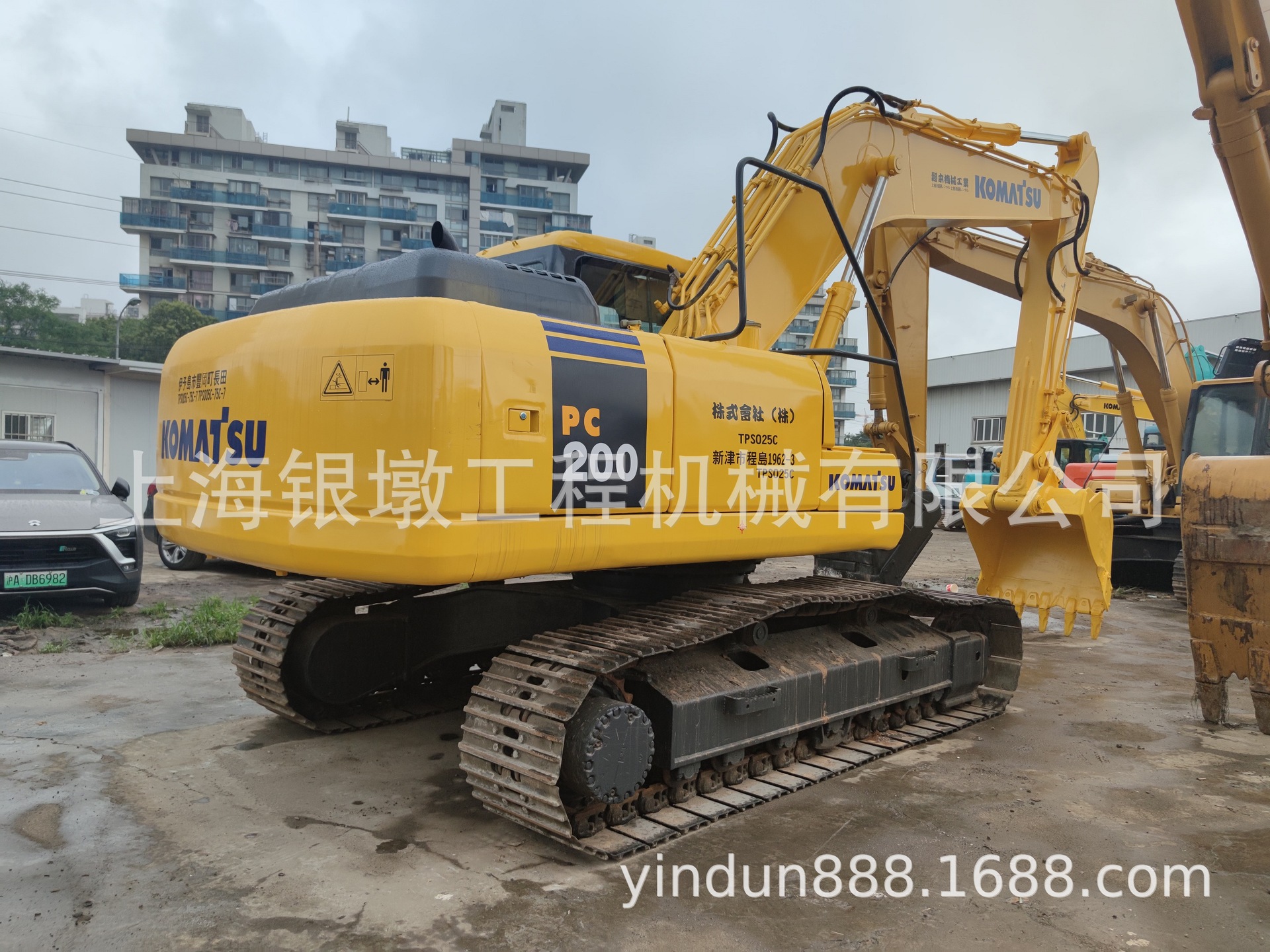 Komatsu挖掘机，外贸出口小松PC200-7PC220二手挖掘机